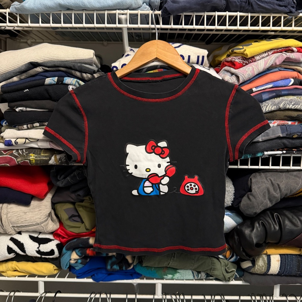Sanrio T-Shirt Womens Small Black Hello Kitty Baby Tee Contrast Stitch Y2K Style